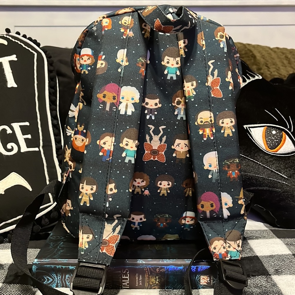 Hot Topic Stranger Things mini backpack - Picture 5 of 13
